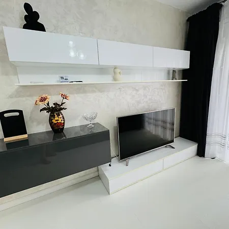 Evica Apartament *